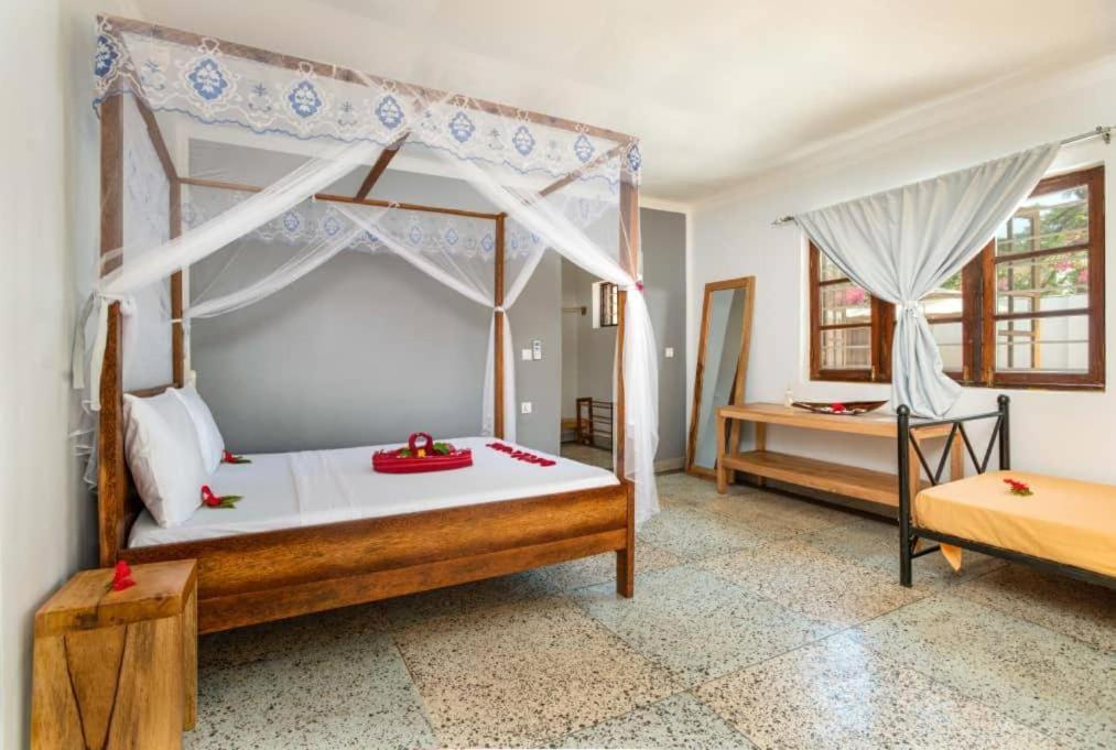 Seashore Beach Hotel 吉汶瓦 外观 照片