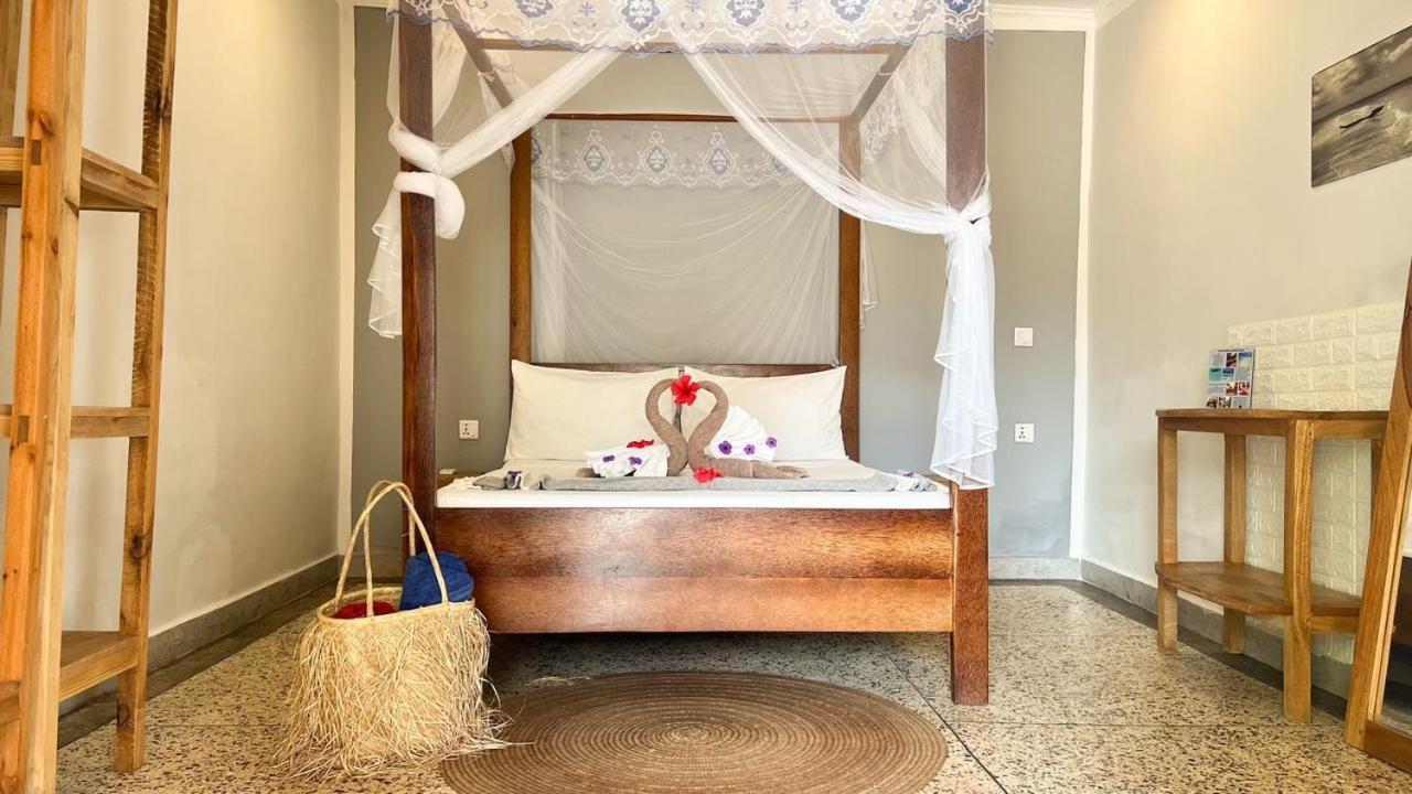 Seashore Beach Hotel 吉汶瓦 外观 照片