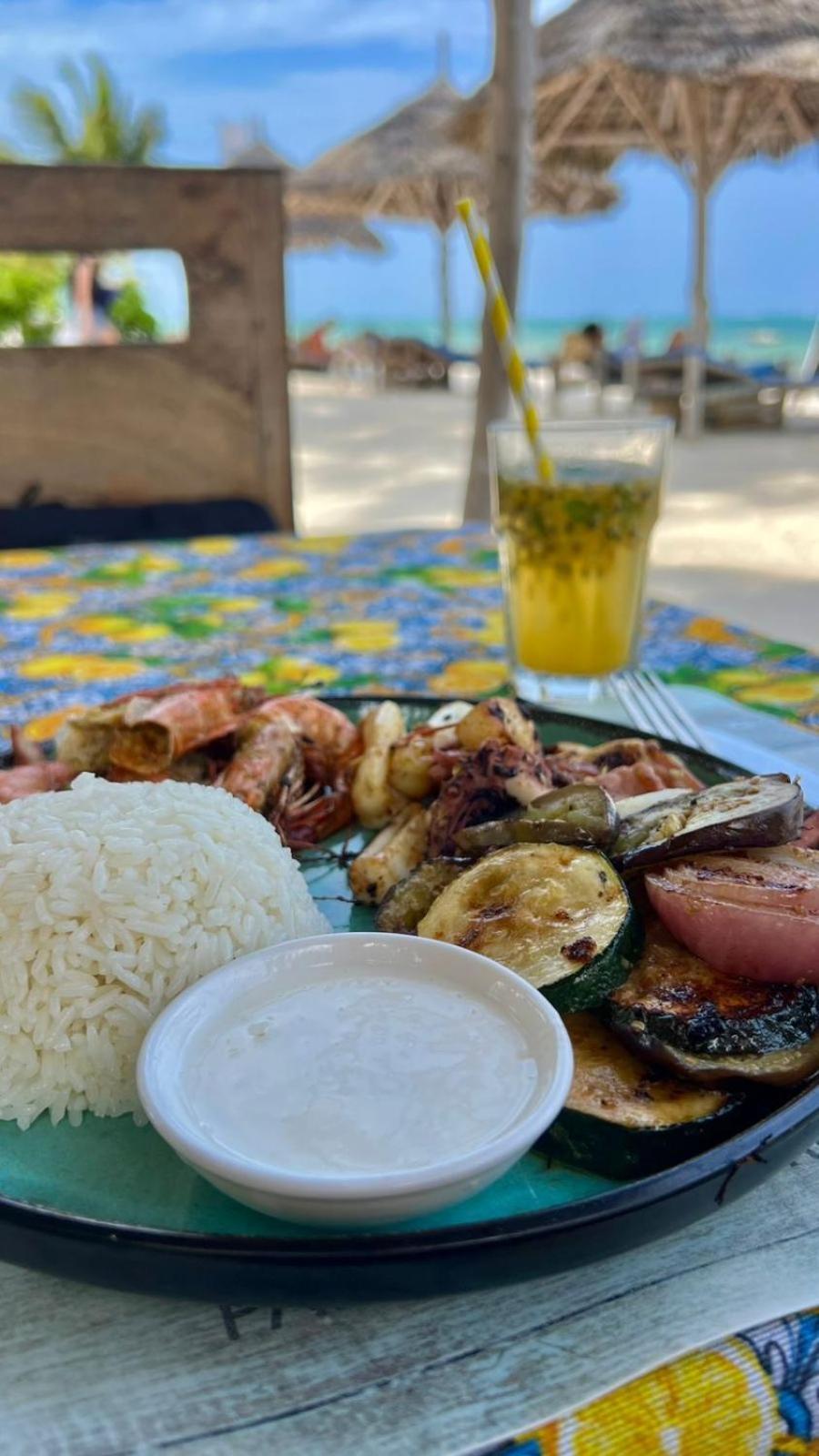 Seashore Beach Hotel 吉汶瓦 外观 照片
